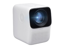 Blink Mini – Compact indoor plug-in smart security camera, 1080p